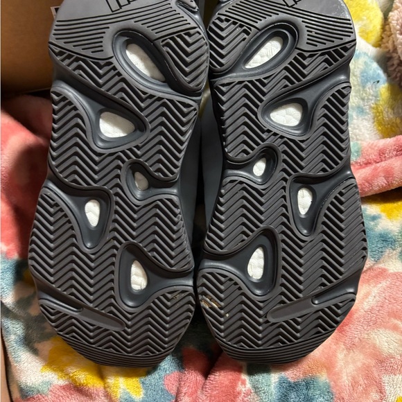 Adidas 700 MNVN Sneakers - Black and Gray - Picture 4 of 4